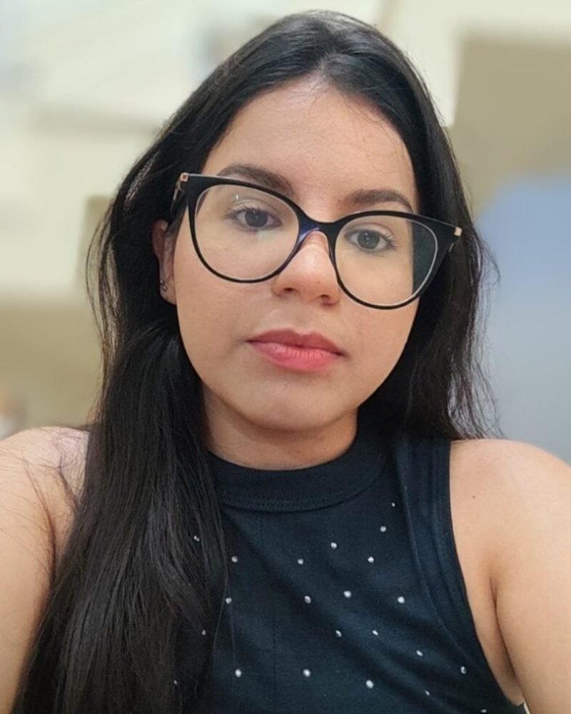 Valéria Vieira, especialista em sistemas personalizados no Notion